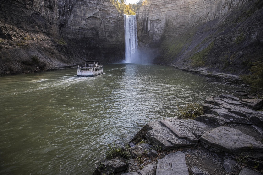 A boat approaching the American Falls seen from Niagara Falls State Park